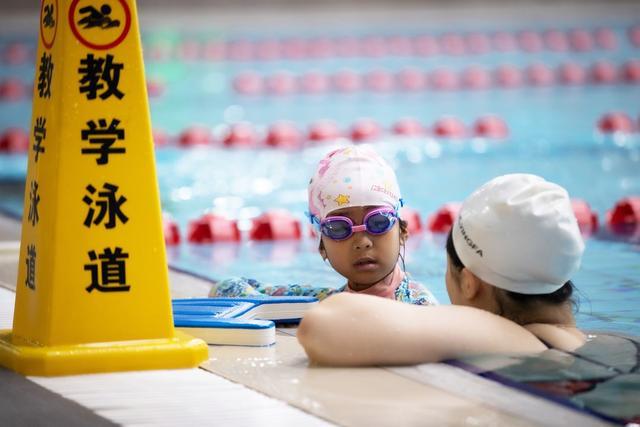 高温来袭何处觅清凉？普陀这家“冠军坐镇”游泳馆是个好去处！(图1)