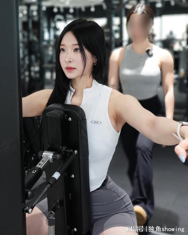 你绝对想不到！这款健身装让你秒变时尚女神！(图3)