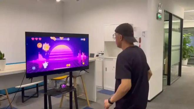 为了让自己坚持运动我做了一款「健身游戏」(图4)