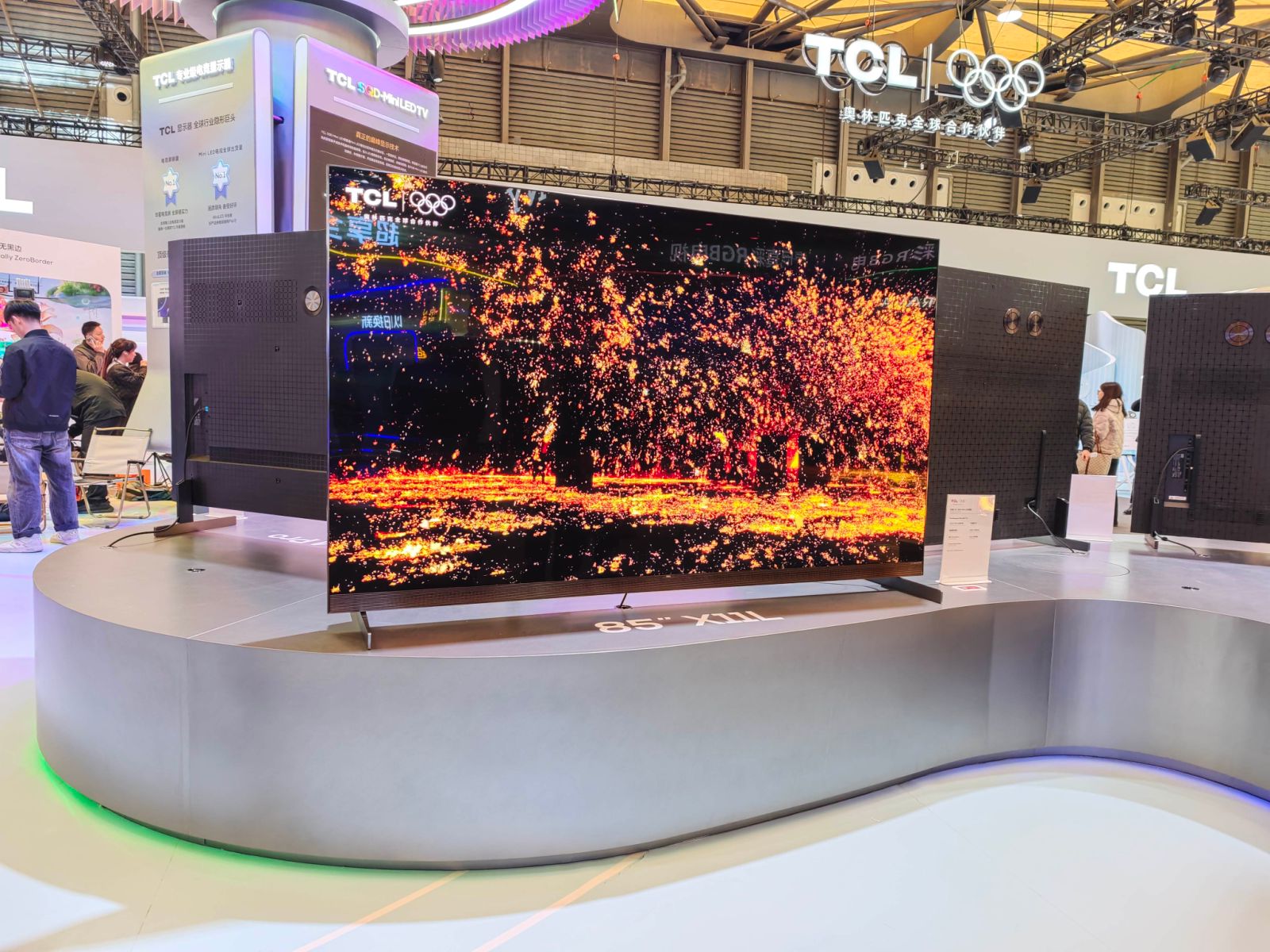 人均暴走10万步！我们总结了11个关于AI硬科技未来的答案(图20)