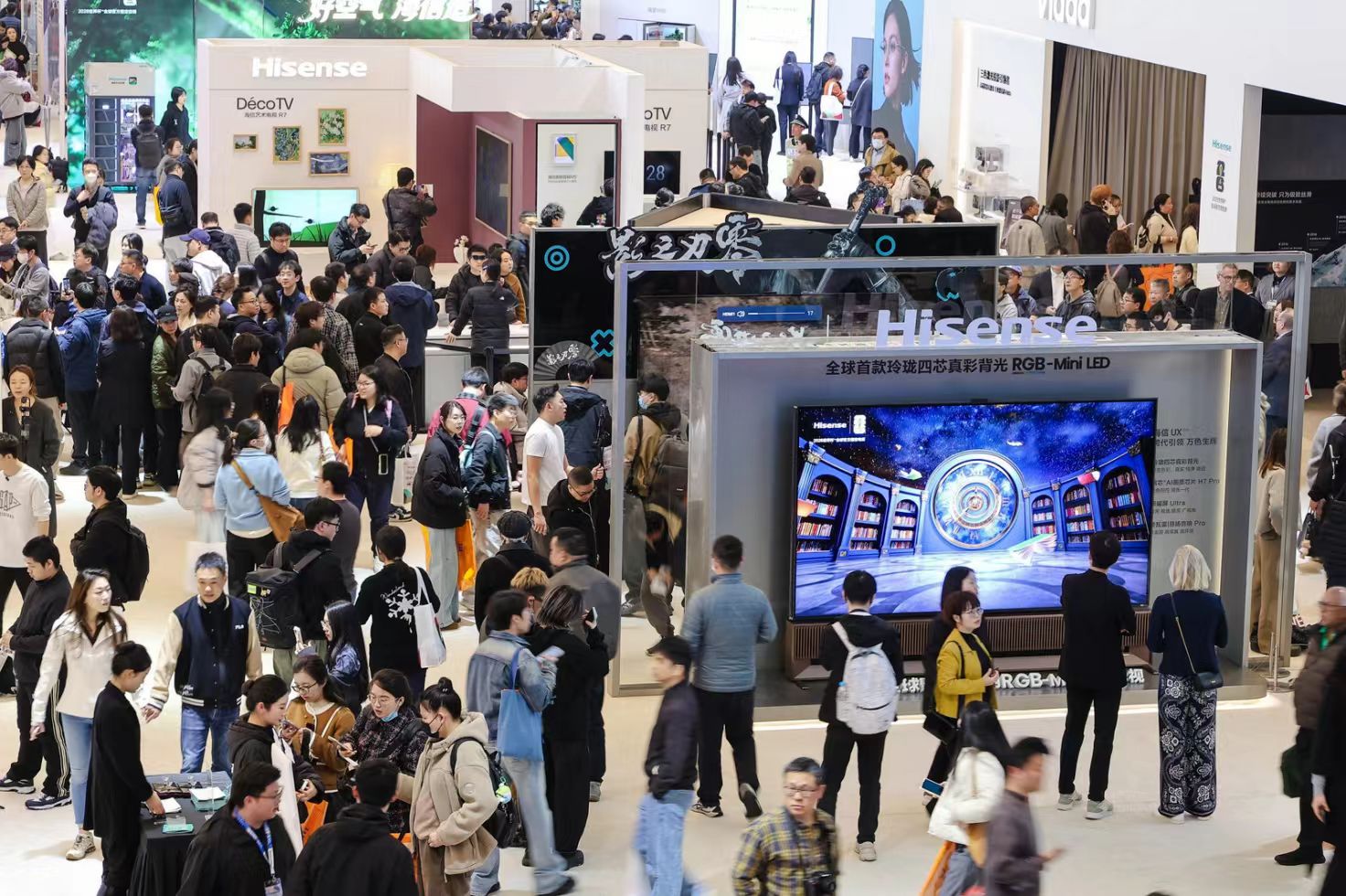 人均暴走10万步！我们总结了11个关于AI硬科技未来的答案(图27)