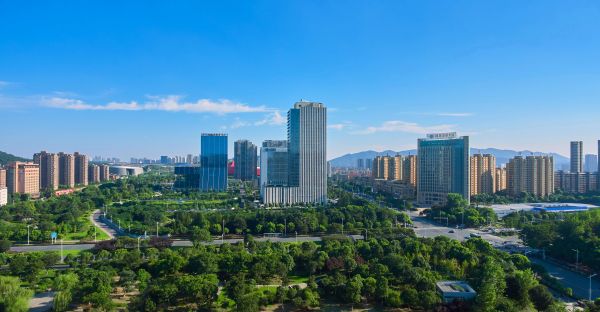 润州五年民生答卷：构建新时代幸福生活坚实基石(图1)