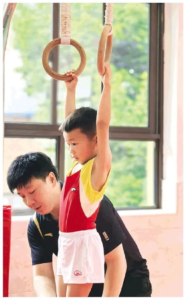 体操运动“从娃娃抓起”广西近百所幼儿园到桂林“取经”