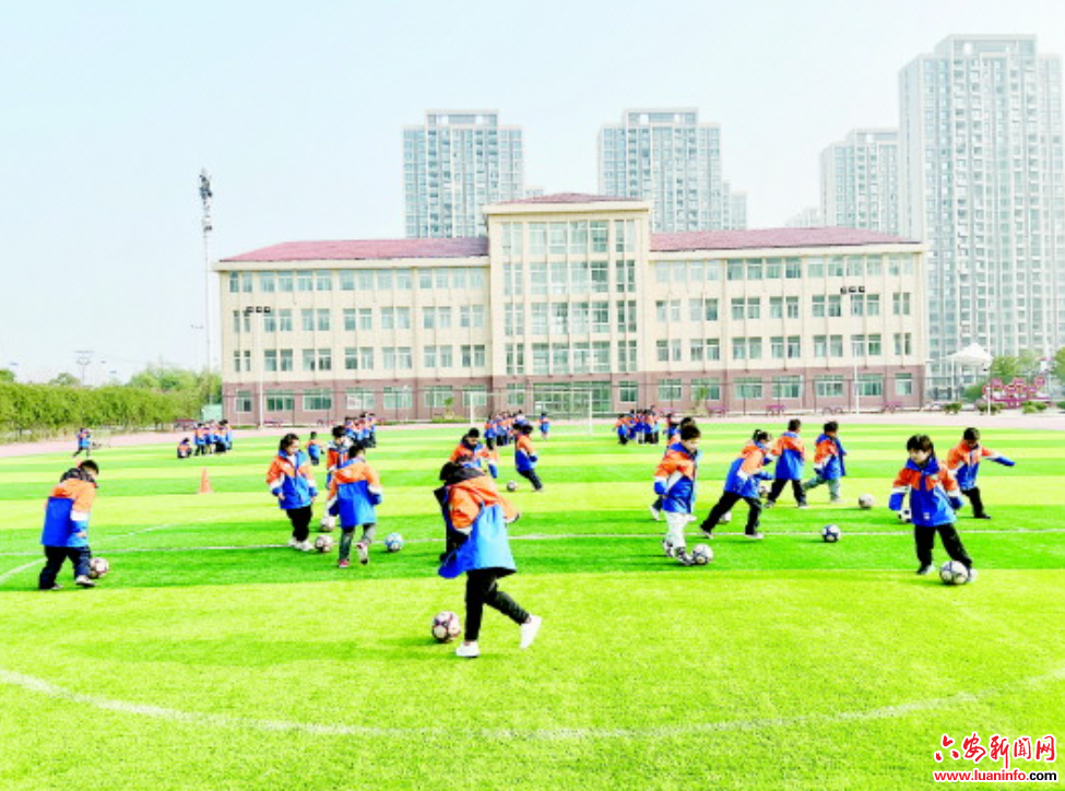 课间“变奏”为成长“增色”