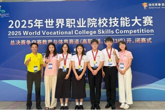 宝鸡职院欢迎你凤翔师范学院介绍(图2)